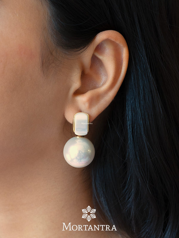 CSTEAR231- White Color Costume Earrings