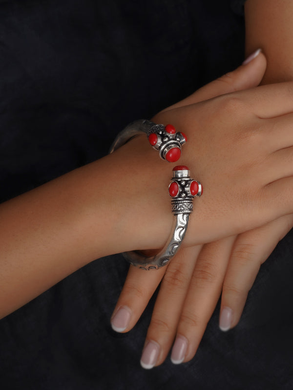 EK-BRAC45 - Silver Plated Tribal Bangles