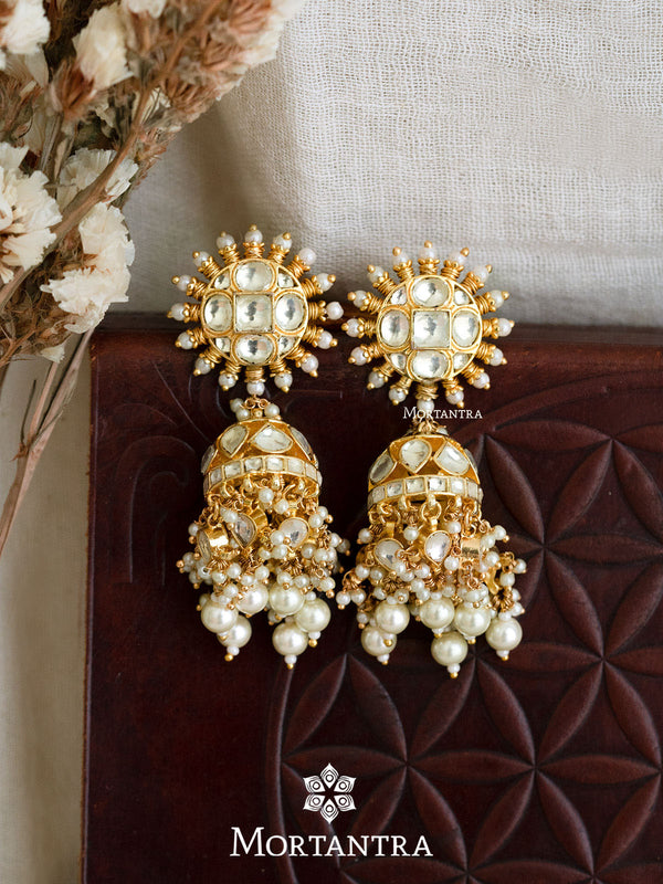 ME1032Y - White Color Gold Plated Jadau Kundan Earrings