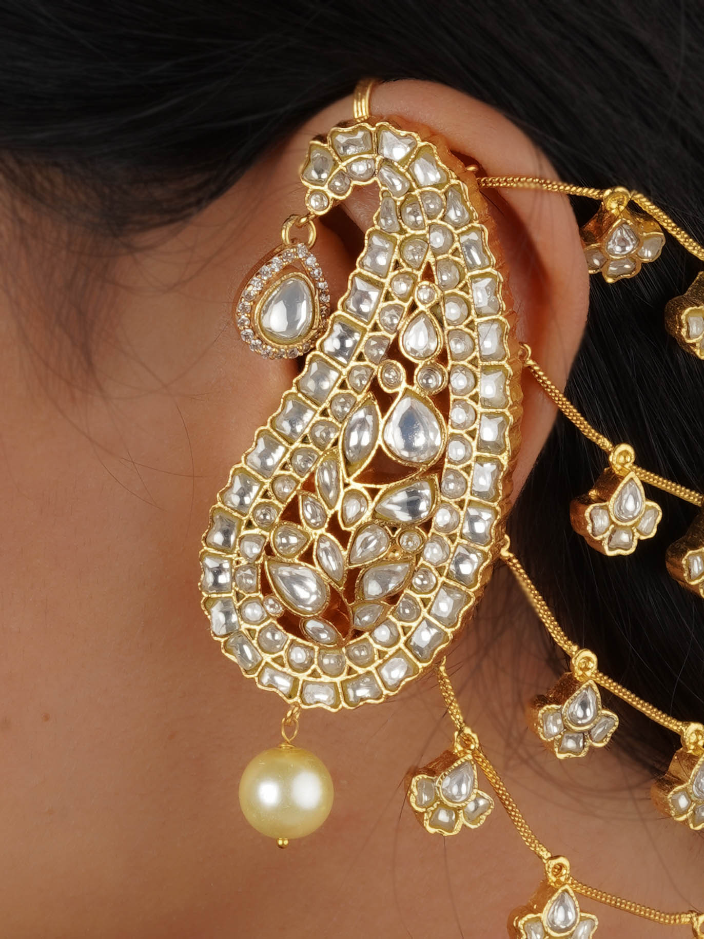 ME1139 - White Color Gold Plated Jadau Kundan Earrings
