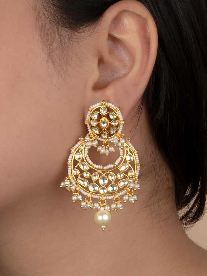 ME1171Y - White Color Gold Plated Jadau Kundan Earrings