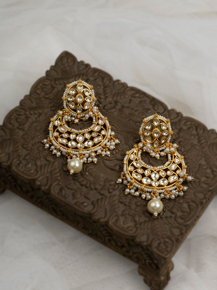 ME1171Y - White Color Gold Plated Jadau Kundan Earrings