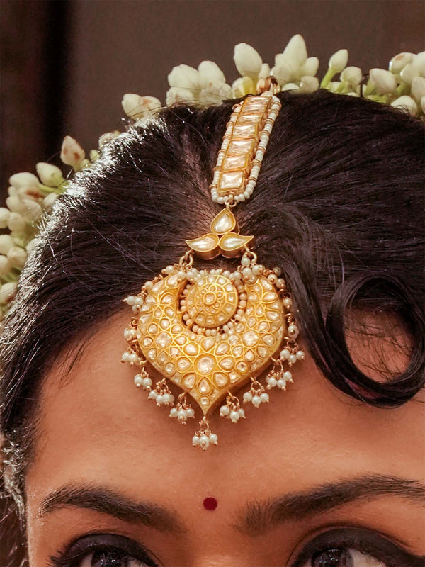 White Color Gold Plated Jadau Kundan Maangteeka - MT360Y