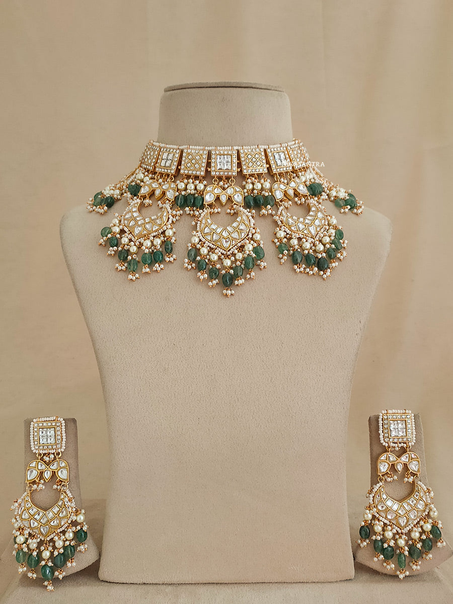 Green color deals kundan set