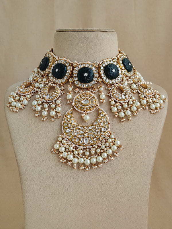 TJ-S89M - Black Color Bridal Thappa Jadau Kundan Medium Necklace Set