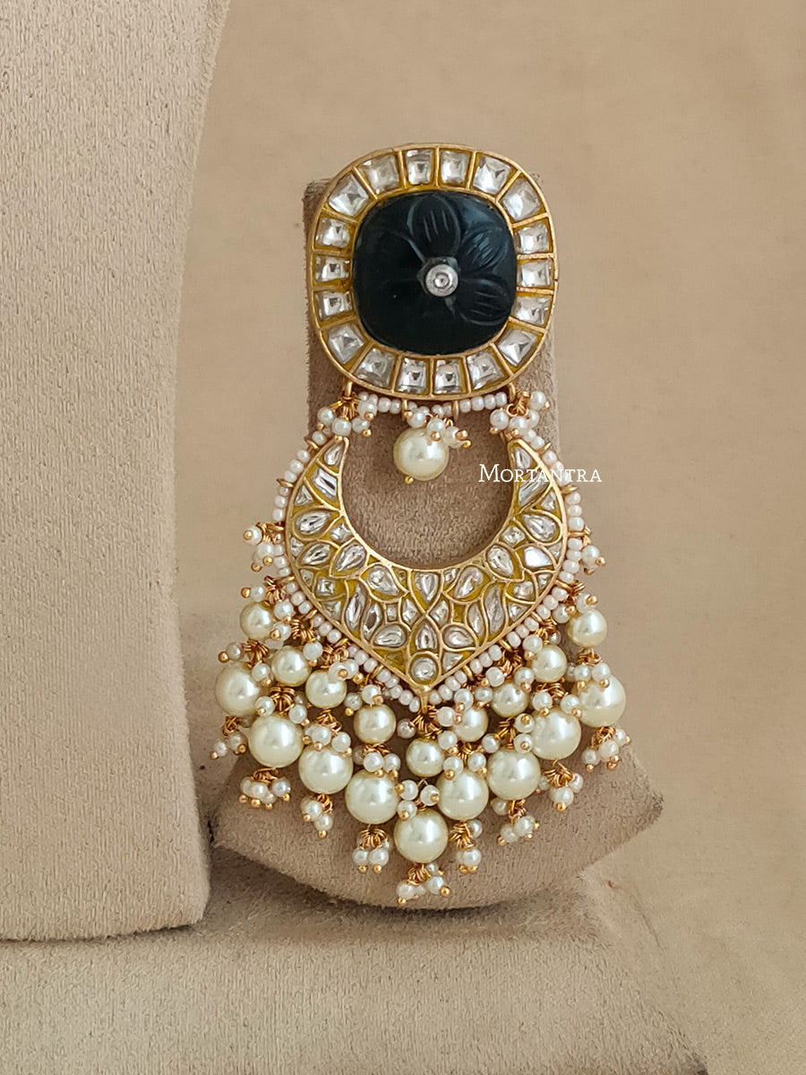 TJ-S89M - Black Color Bridal Thappa Jadau Kundan Medium Necklace Set