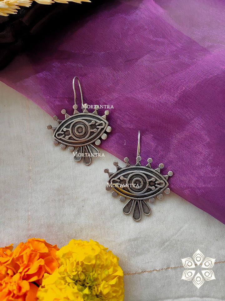 EK-SFEAR162 - Silver Plated Tribal Earrings