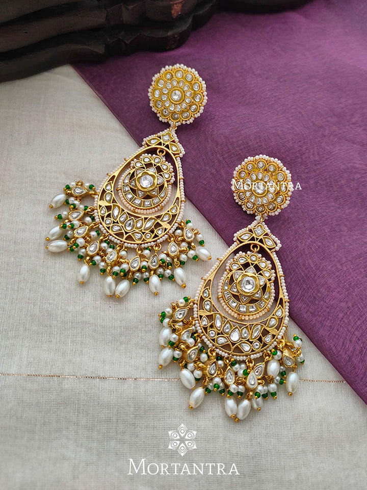 ME1420 - Green Color Jadau Kundan Earrings