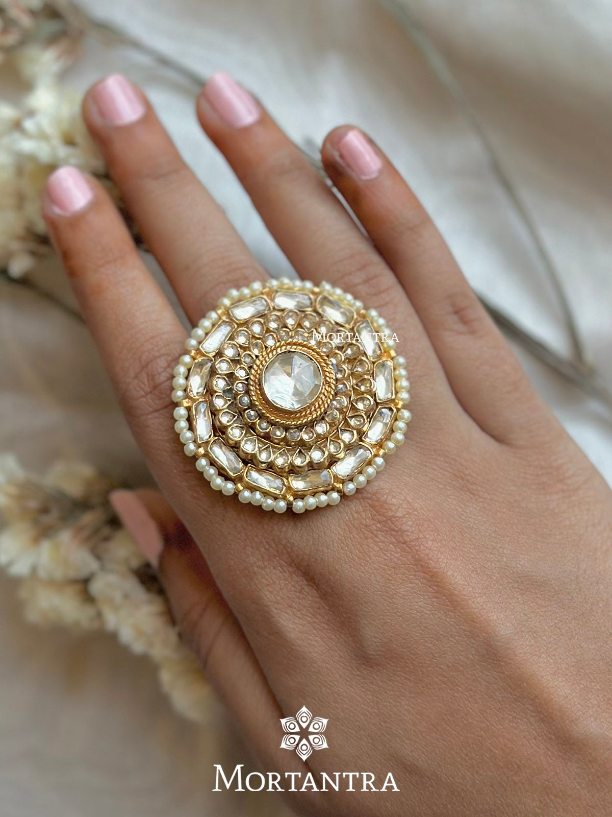 Rotating Sabyasachi Kundan Ring, Indian Jewelry Ring, Gold Kundan Bridal  Ring,sabyasachi Jewelry,kundan Rings,polki Rings,kundan Jewelry - Etsy |  Bridal jewels, Sabyasachi jewellery, Pakistani bridal jewelry